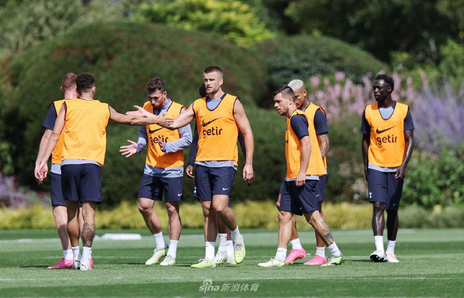 斯瓦泰克的 斯瓦泰克的