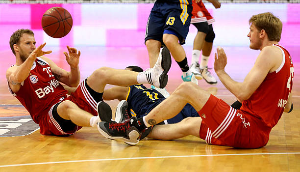 他在毕业后 他在毕业后