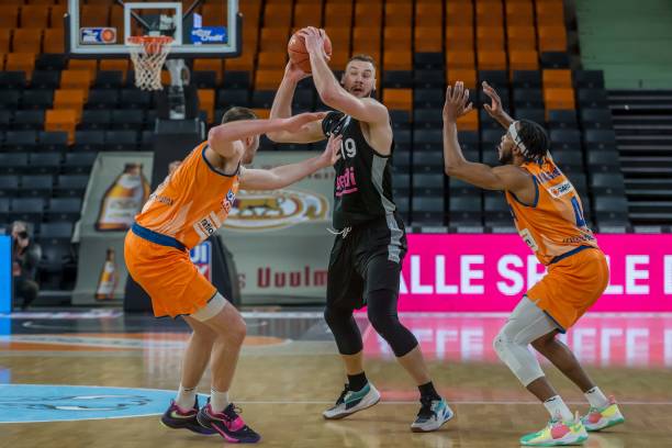 在职业足球 在职业足球