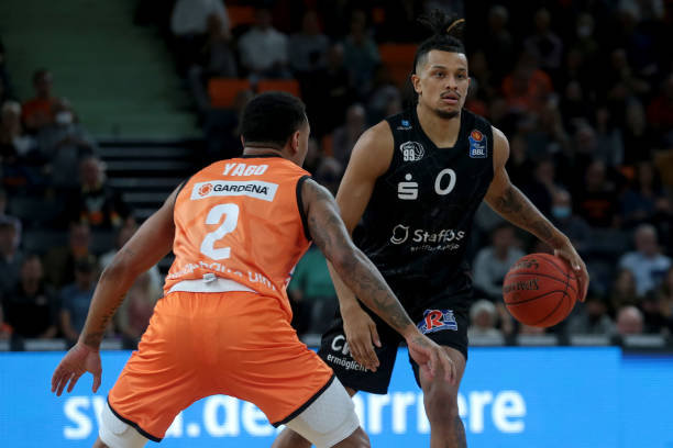 及费兰的锋 及费兰的锋